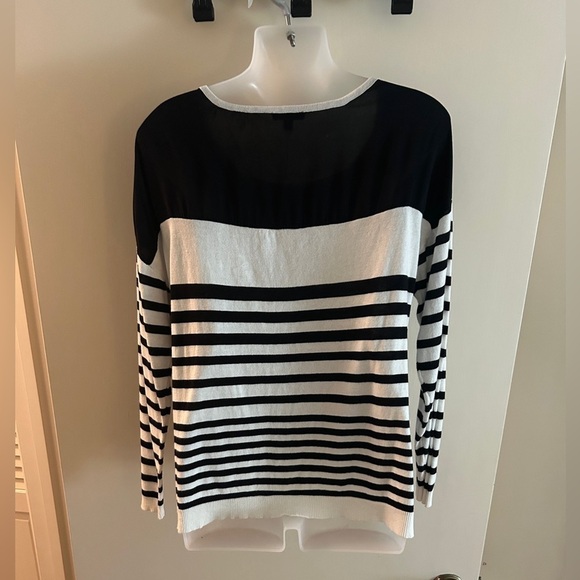 Apt. 9 Black and White Stripe Women’s Long Sleeve Top L - Picture 10 of 12
